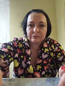 Snapshot of EmmaEmmy40 chatting on June 2, 2026, 3:25 pm EmmaEmmy40 online show from June 2, 2026, 3:25 pm