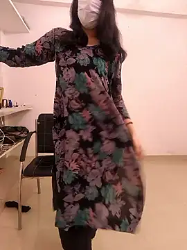 zoya baby  online show from May 10, 2026, 6:29 am