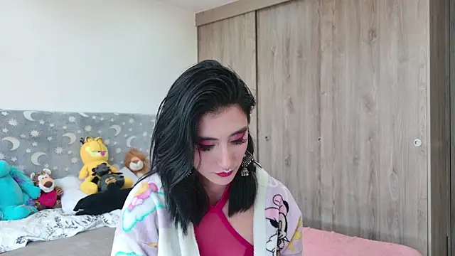Snapshot of Lunapage_ chatting on June 22, 2026, 6:05 pm Lunapage online show from June 22, 2026, 6:05 pm