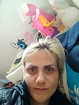 Snapshot of CopacabanaBlondgirl chatting on June 18, 2026, 2:43 pm CopacabanaBlondgirl online show from June 18, 2026, 2:43 pm