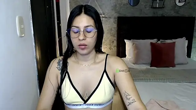 isa cruzx online show from July 9, 2026, 9:41 pm