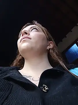 Snapshot of Isabella__Risky chatting on May 31, 2026, 9:16 pm Isabella Risky online show from May 31, 2026, 9:16 pm