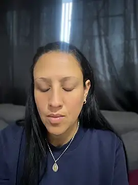 Snapshot of Cloe-Fire chatting on May 23, 2026, 11:03 am Cloe-Fire online show from May 23, 2026, 11:03 am