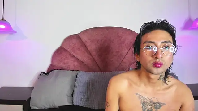 Snapshot of Eclipse_TeenBoy66 chatting on May 15, 2026, 11:50 am Eclipse TeenBoy66 online show from May 15, 2026, 11:50 am