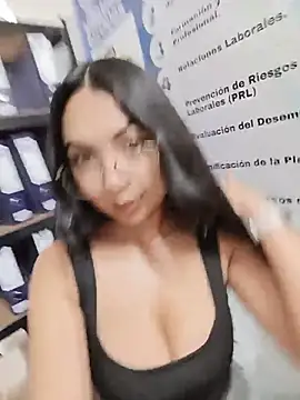 JENNIFER  03 online show from June 27, 2026, 4:45 pm