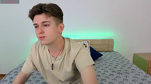 Miless Cooper online show from May 14, 2026, 4:41 am