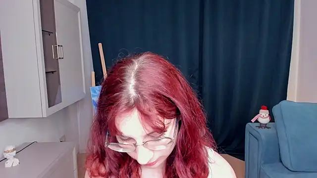 Snapshot of ElaNaecker chatting on May 18, 2026, 7:09 pm ElaNaecker online show from May 18, 2026, 7:09 pm