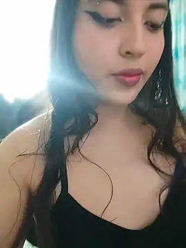 Snapshot of Lubnna chatting on July 8, 2026, 12:59 am Lubnna online show from July 8, 2026, 12:59 am