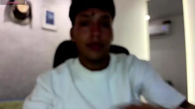 Snapshot of Brad_bonnet_ chatting on May 22, 2026, 12:22 pm Brad bonnet online show from May 22, 2026, 12:22 pm