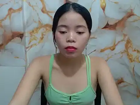 Sweet Sarah69 online show from May 20, 2026, 12:44 pm