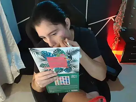 Snapshot of LUCYMILF_SEXY chatting on May 10, 2026, 1:38 pm LUCYMILF SEXY online show from May 10, 2026, 1:38 pm