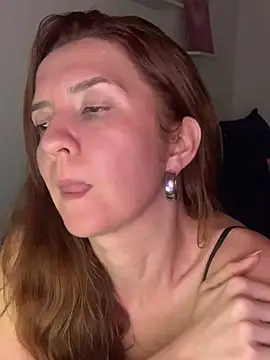 Snapshot of therealgingerr chatting on May 10, 2026, 6:18 am therealgingerr online show from May 10, 2026, 6:18 am