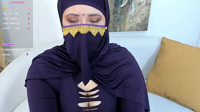 Snapshot of yasmin_dina chatting on May 7, 2026, 1:38 pm yasmin dina online show from May 7, 2026, 1:38 pm