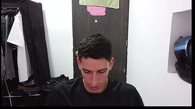 Snapshot of RaulRico chatting on July 12, 2026, 5:15 pm RaulRico online show from July 12, 2026, 5:15 pm