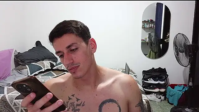 Snapshot of RaulRico chatting on August 7, 2026, 2:46 am RaulRico online show from August 7, 2026, 2:46 am