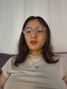 Snapshot of Channel-Luv chatting on May 10, 2026, 3:06 pm Channel-Luv online show from May 10, 2026, 3:06 pm