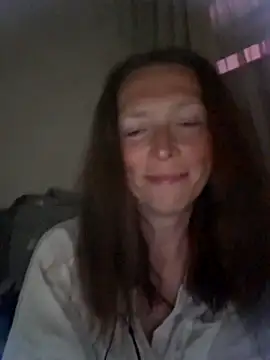 Snapshot of MillaSmileX chatting on May 13, 2026, 5:32 pm MillaSmileX online show from May 13, 2026, 5:32 pm