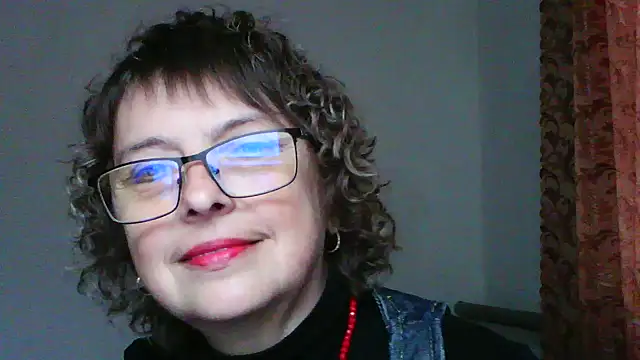 ElizabethGorden online show from June 3, 2026, 1:03 pm