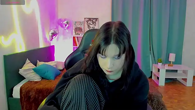 vanila girl online show from May 19, 2026, 7:37 am