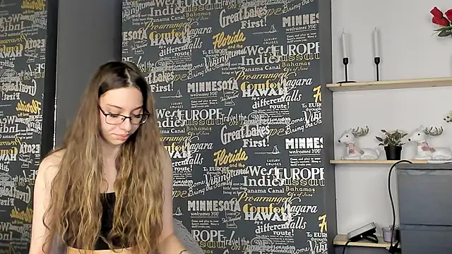 Snapshot of RavennBliss chatting on May 22, 2026, 6:20 am RavennBliss online show from May 22, 2026, 6:20 am