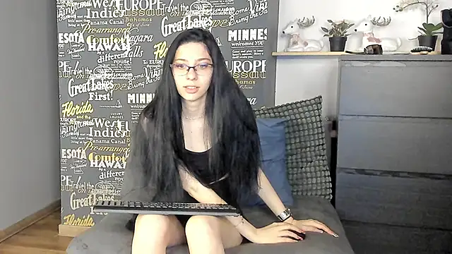 Snapshot of RavennBliss chatting on May 29, 2026, 5:38 am RavennBliss online show from May 29, 2026, 5:38 am