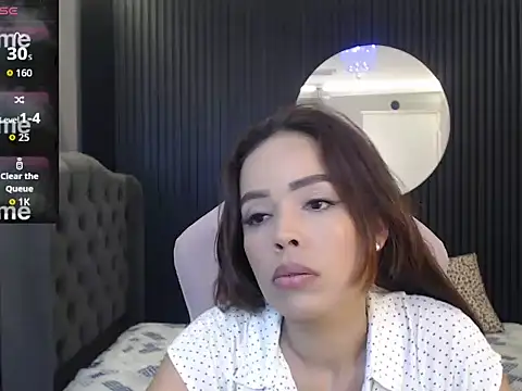 Snapshot of naomis_36 chatting on June 2, 2026, 1:57 pm naomis 36 online show from June 2, 2026, 1:57 pm