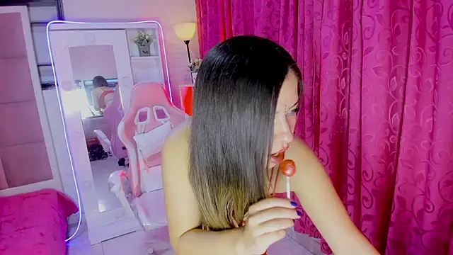 Snapshot of Shantal_Sweet_ chatting on July 4, 2026, 1:50 pm Shantal Sweet online show from July 4, 2026, 1:50 pm