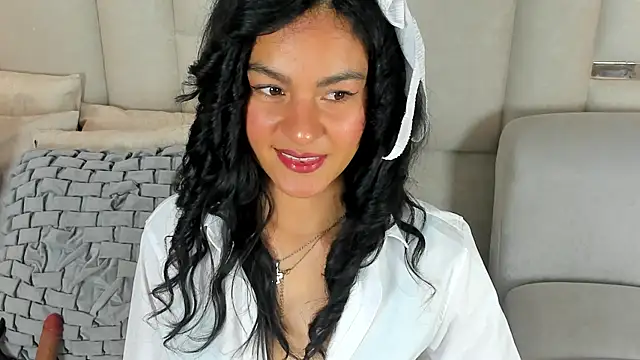 Violet vyx online show from May 16, 2026, 4:31 am