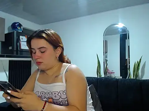 Snapshot of sweet_bella_29 chatting on May 20, 2026, 3:02 am sweet bella 29 online show from May 20, 2026, 3:02 am