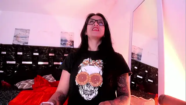 ZarayFeet online show from June 24, 2026, 11:59 pm
