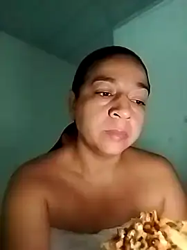 Snapshot of Tumilf chatting on June 6, 2026, 12:10 pm Tumilf online show from June 6, 2026, 12:10 pm