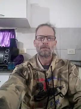 Snapshot of CulturedBus909 chatting on June 2, 2026, 6:32 pm CulturedBus909 online show from June 2, 2026, 6:32 pm