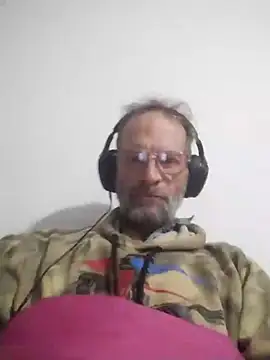 Snapshot of CulturedBus909 chatting on June 10, 2026, 8:13 am CulturedBus909 online show from June 10, 2026, 8:13 am