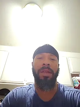 yoursexydaddy8181 online show from May 5, 2026, 6:21 am