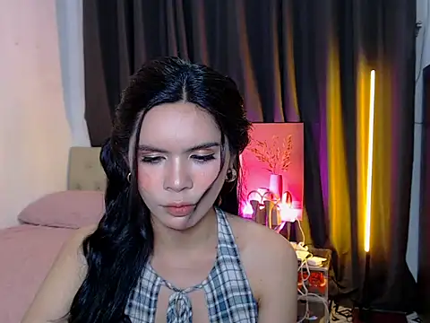 Snapshot of Alexandra_Kenn chatting on July 18, 2026, 1:26 pm Alexandra Kenn online show from July 18, 2026, 1:26 pm