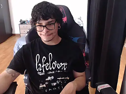lilgothboy online show from May 20, 2026, 1:17 pm
