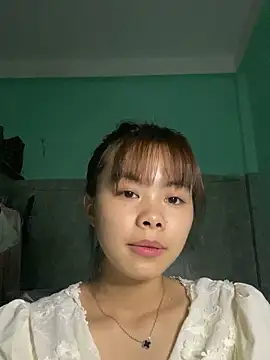 Snapshot of Cry_sexy chatting on May 16, 2026, 7:56 pm Cry sexy online show from May 16, 2026, 7:56 pm