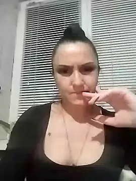 Snapshot of MillaMia45 chatting on May 18, 2026, 7:41 pm MillaMia45 online show from May 18, 2026, 7:41 pm