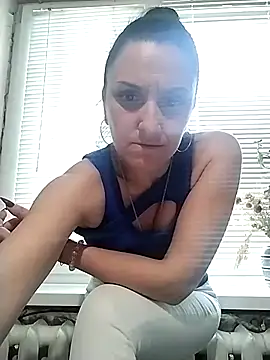 Snapshot of MillaMia45 chatting on May 24, 2026, 3:17 pm MillaMia45 online show from May 24, 2026, 3:17 pm