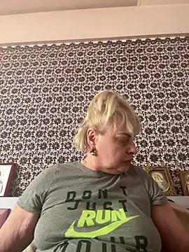 AnastasiaGrey777 online show from May 27, 2026, 8:00 am