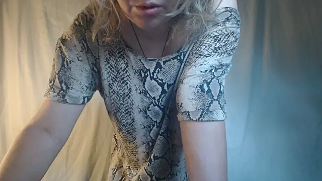 Snapshot of supernipll chatting on June 15, 2026, 4:36 am supernipll online show from June 15, 2026, 4:36 am