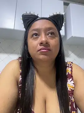 Snapshot of Rachell_Carter chatting on May 7, 2026, 3:45 am Rachell Carter online show from May 7, 2026, 3:45 am