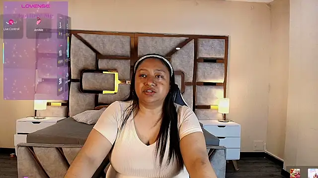 Snapshot of Rachell_Carter chatting on May 15, 2026, 4:19 am Rachell Carter online show from May 15, 2026, 4:19 am