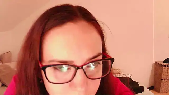 Snapshot of EmilyHotAngel chatting on July 8, 2026, 12:31 pm EmilyHotAngel online show from July 8, 2026, 12:31 pm