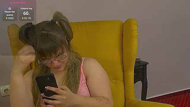 Snapshot of ZoeSkyee chatting on May 25, 2026, 4:46 pm ZoeSkyee online show from May 25, 2026, 4:46 pm