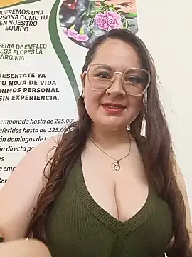 VANESSA  28 online show from May 25, 2026, 4:02 pm