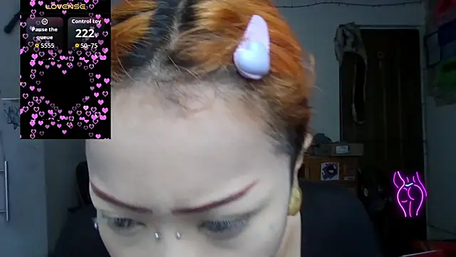 Snapshot of suky_fox chatting on May 18, 2026, 4:13 pm suky fox online show from May 18, 2026, 4:13 pm