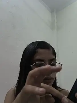 saxywoman online show from May 26, 2026, 6:48 pm