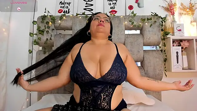 EmmyBellamy online show from May 22, 2026, 1:06 pm