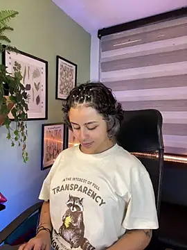 Lusiana   online show from May 28, 2026, 12:35 pm